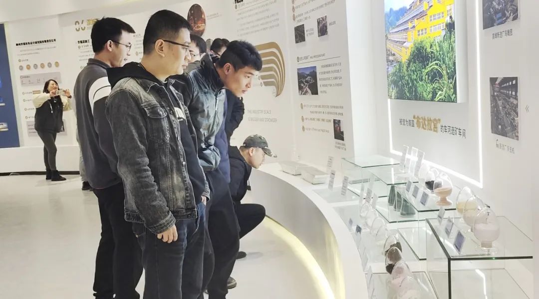 團青關注 | 青春無極限 高峰、五吉團員青年這YOUNG團建