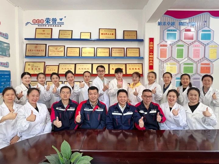 如何打造全國模范職工小家？質(zhì)量技術(shù)監(jiān)督站化驗(yàn)室給你答案